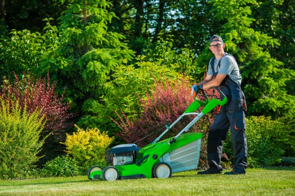 Yard Work Service in South Jordan
